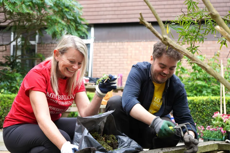 Halliwell Jones MINI Team Spruces Up Garden at Countess of Chester Hospital - Image 416872/1