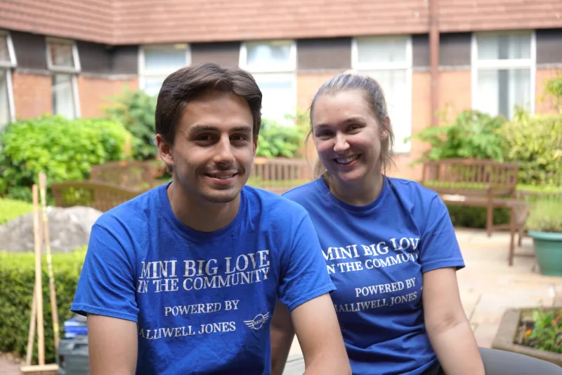 Halliwell Jones MINI Team Spruces Up Garden at Countess of Chester Hospital - Image 416872/2