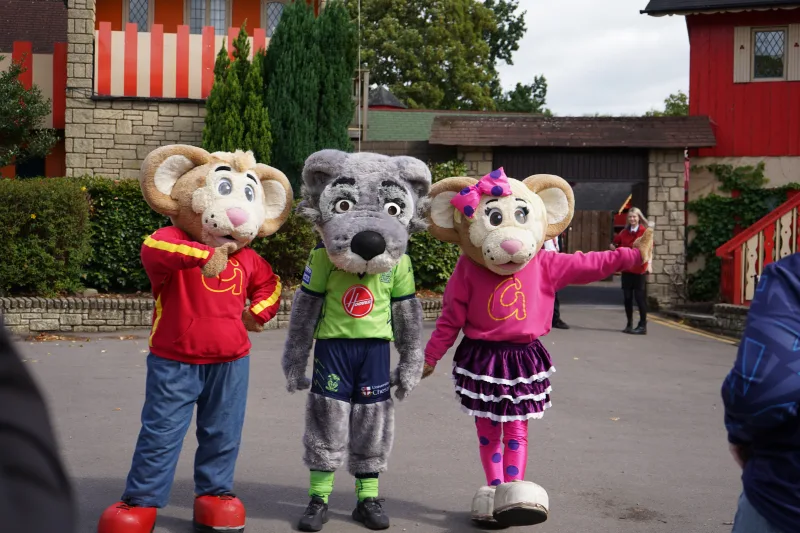 Halliwell Jones MINI and Warrington Wolves Treat Fans to an Unforgettable Day at Gulliver's World - Image 417322/6