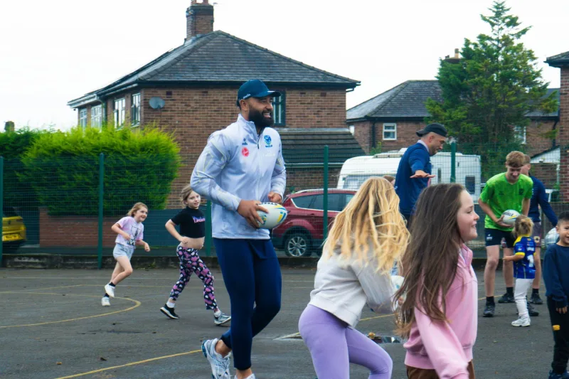 Halliwell Jones Supports Warrington Wolves Foundation Summer Camp - Image 419602/2