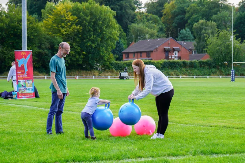 Halliwell Jones Joins Ecolab Family & Friends Fun Day with Big Love Activities - Image 421973/3