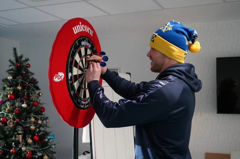 Spreading Holiday Cheer with Warrington Wolves at the Community Christmas Takeover - Image 529487/5