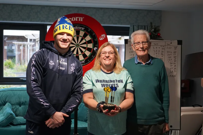 Spreading Holiday Cheer with Warrington Wolves at the Community Christmas Takeover - Image 529491/1